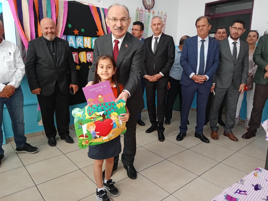 Manisa'da 265 bin öğrenci tatile koştu