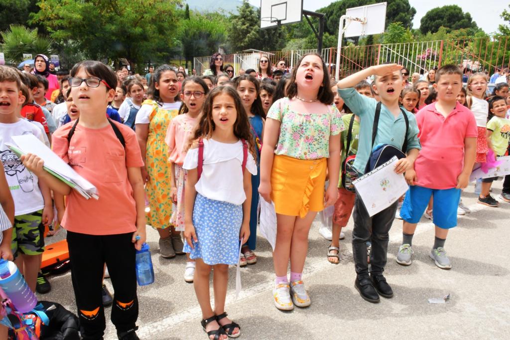 Manisa'da 265 bin öğrenci tatile koştu