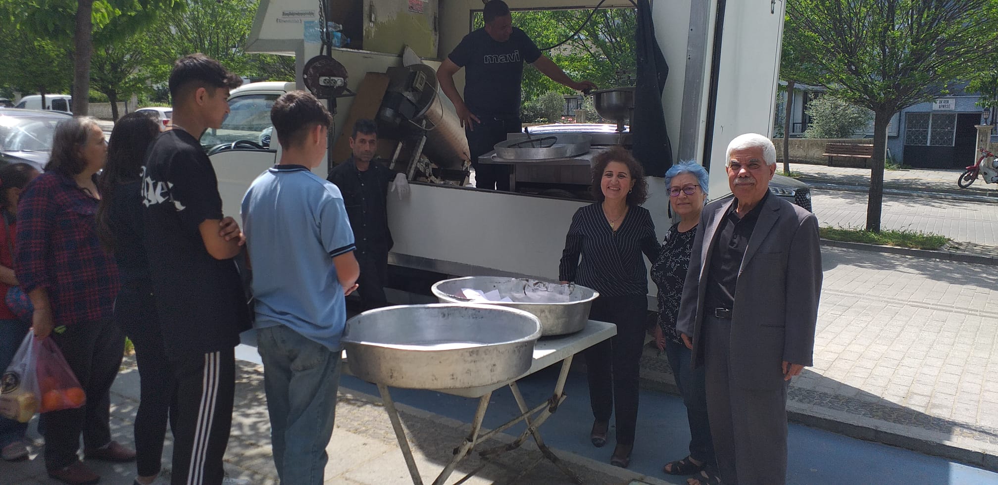 15 adayı geride bırakmıştı: Muhtar Aksel görevine başladı