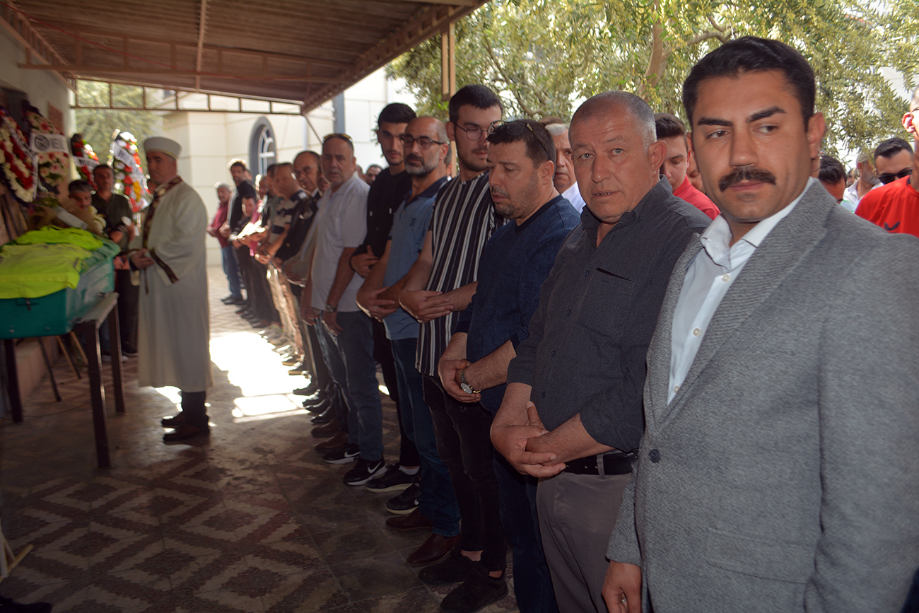 Turgutlu'yu ağlatan genç hakeme gözü yaşlı veda!