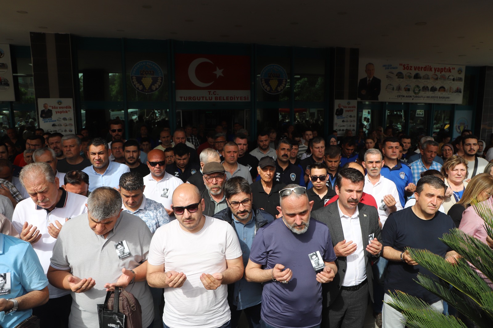 Turgutlu'yu ağlatan genç hakeme gözü yaşlı veda!