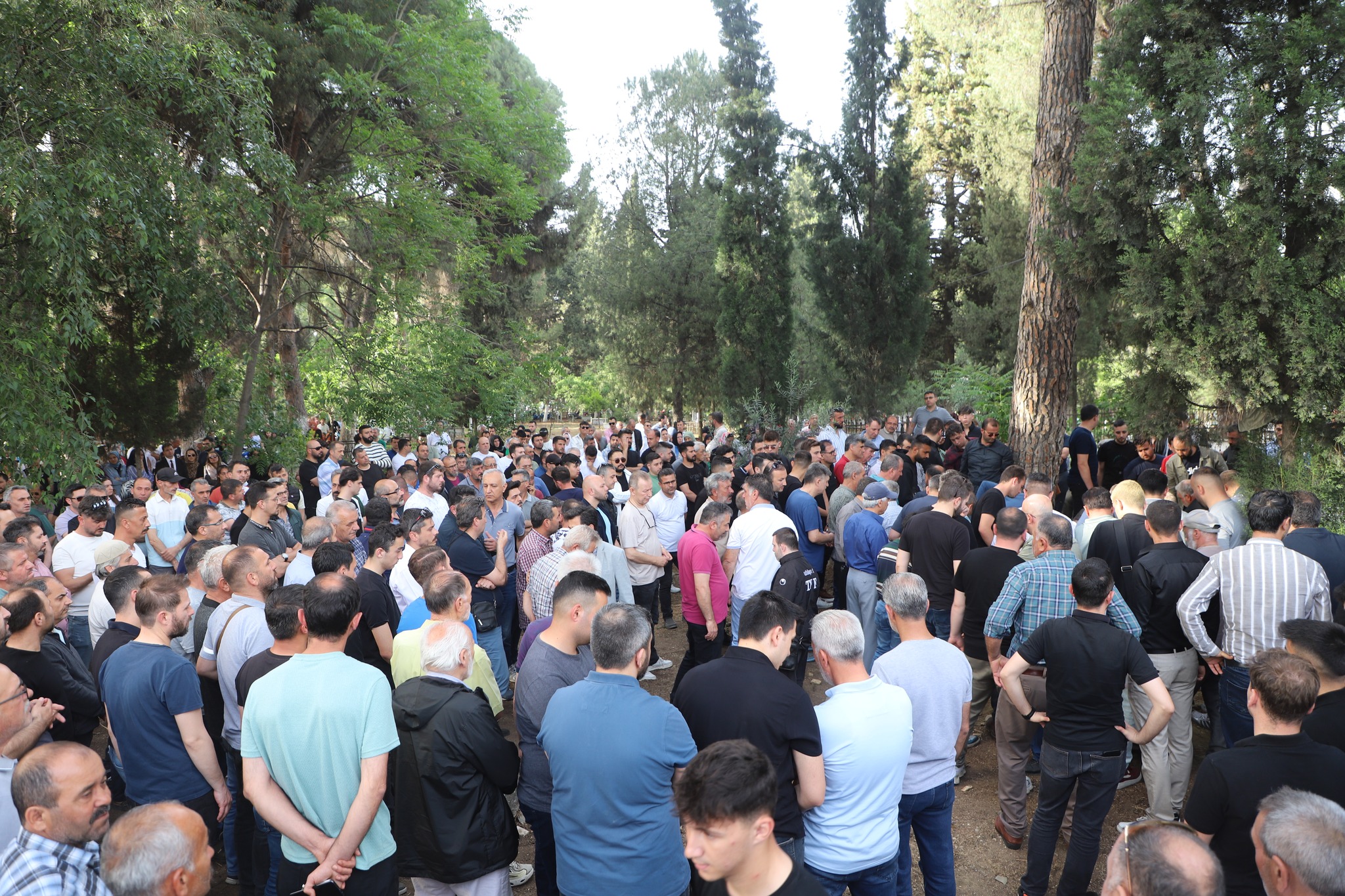 Turgutlu'yu ağlatan genç hakeme gözü yaşlı veda!