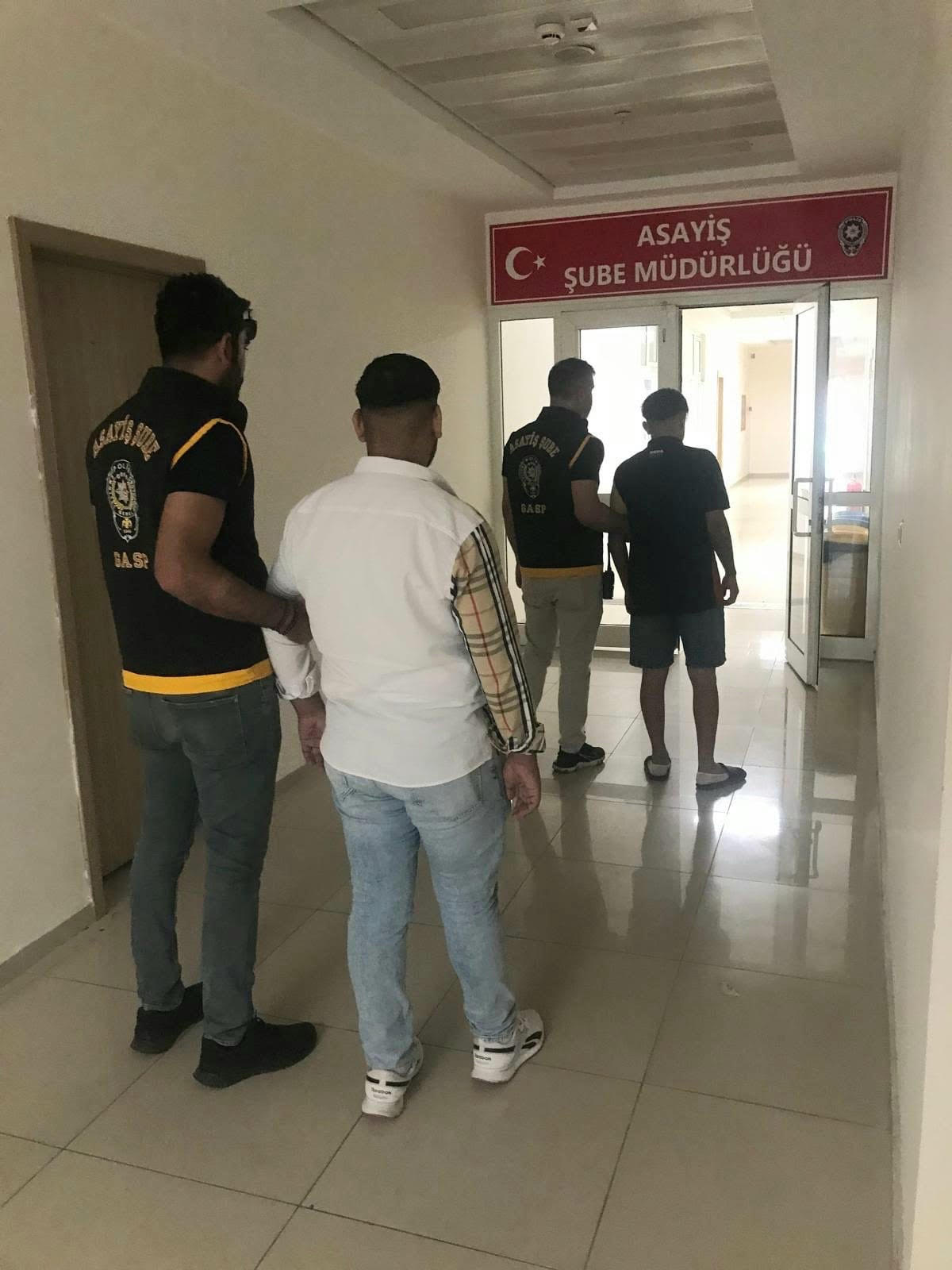 Paylaştıkları video sonrası yakalandılar!
