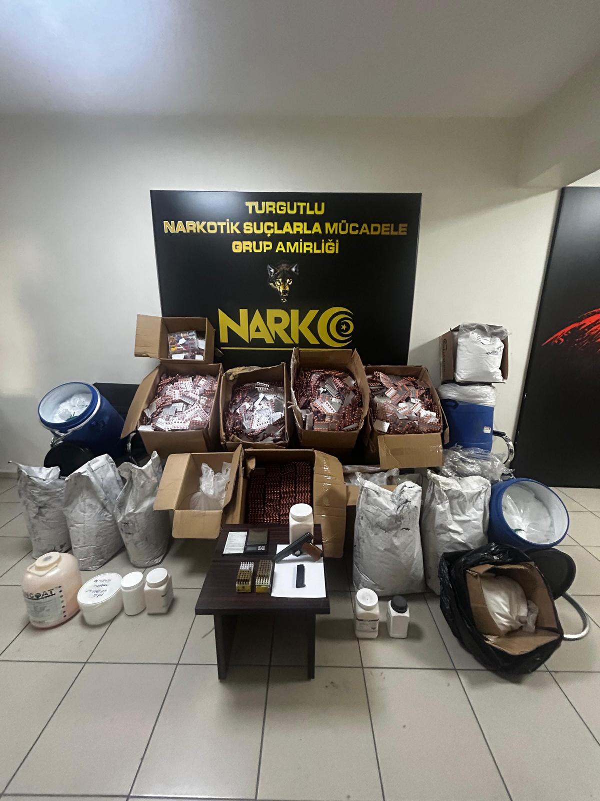 Turgutlu merkezli narkotik operasyonunda 40 şahıs tutuklandı