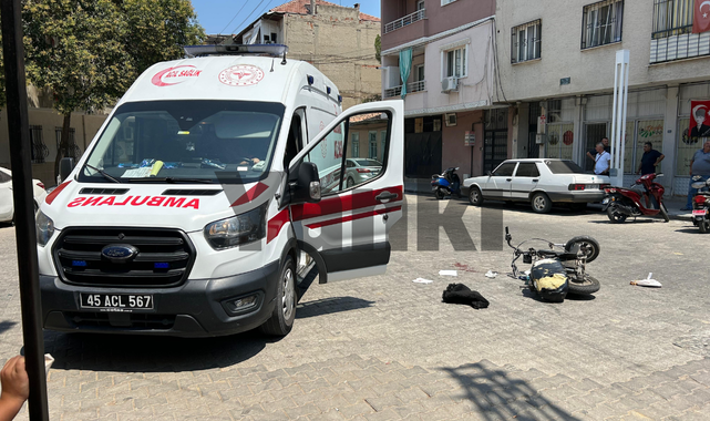 Turgutlu'da Kaza! Kamyonet ile Elektrikli Bisiklet çarpıştı:1 Yaralı