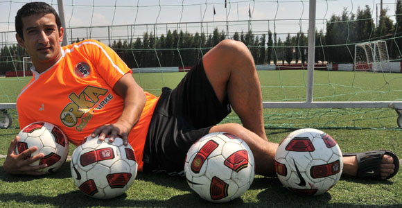 Bir zamanlar Turgutluspor'da forma giymişti.. Eski futbolcu silahlı saldırıya uğradı!