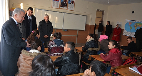 KAYMAKAM TURAN YENİ YILIN İLK ZİYARETİNİ MUSACALI OKULU'NA YAPTI