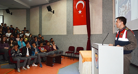 Lise öğrencilerine Jandarma ve Sahil Güvenlik Akademisi tanıtıldı