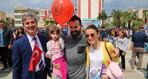 Turgutlu'daki En Güzel Bayrama Yakışır Şenlik
