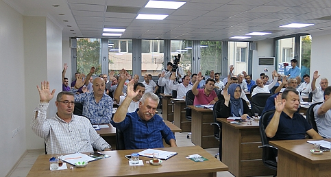 MHP'li Kara'dan  CHP'Lİ Belediye Başkanı Akın'a