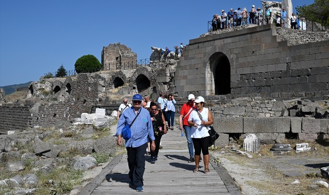 Dünya mirası listesindeki Bergama'nın ziyaretçi sayısı artıyor