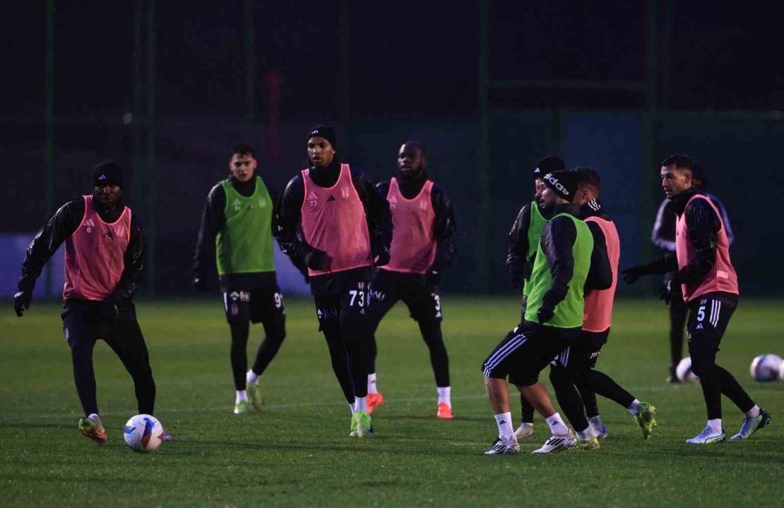 Beşiktaş’ta Çaykur Rizespor maçı hazırlıkları sürüyor