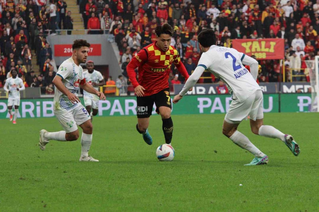 Trendyol Süper Lig: Göztepe: 3 - Çaykur Rizespor: 0