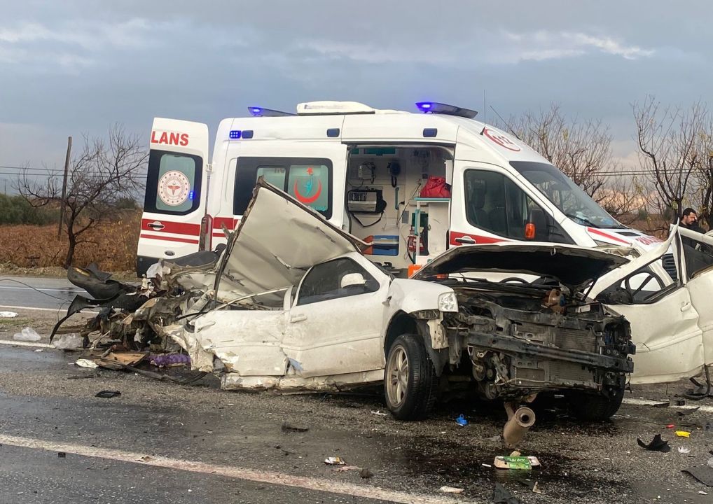 Düğün yolundaki facia gibi kazada bir aile yok oldu: 3 ölü, 3 yaralı!