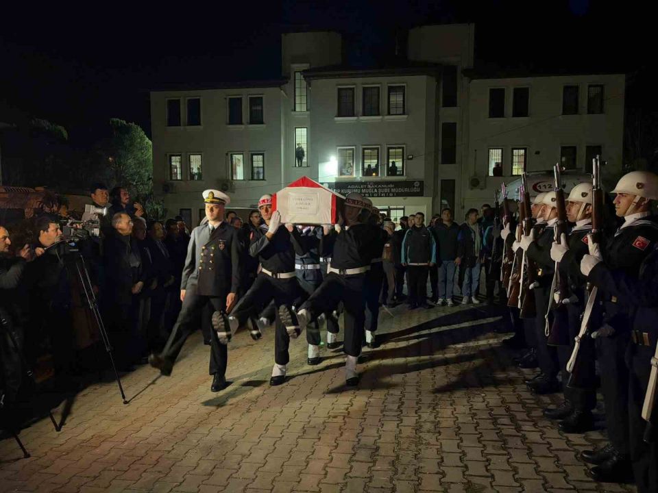 Helikopter kazasında hayatını kaybeden 4 kişinin cenazeleri Antalya’ya gönderildi