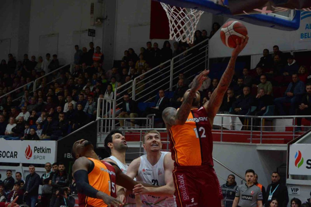 Türkiye Sigorta Basketbol Süper Ligi: Aliağa Petkimspor: 77 - Galatasaray: 94