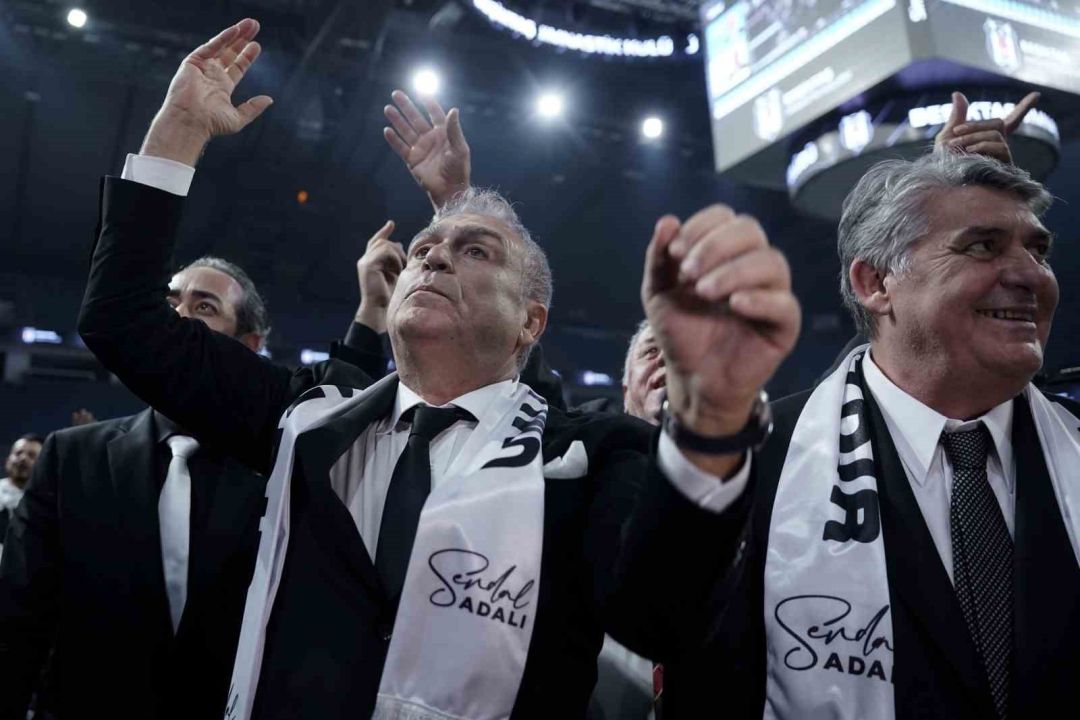 Beşiktaş’ın yeni başkanı Serdal Adalı oldu