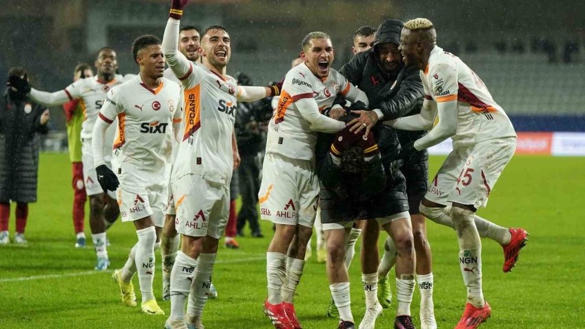 Trendyol Süper Lig: Başakşehir: 1 - Galatasaray: 2 (Maçtan kareler)