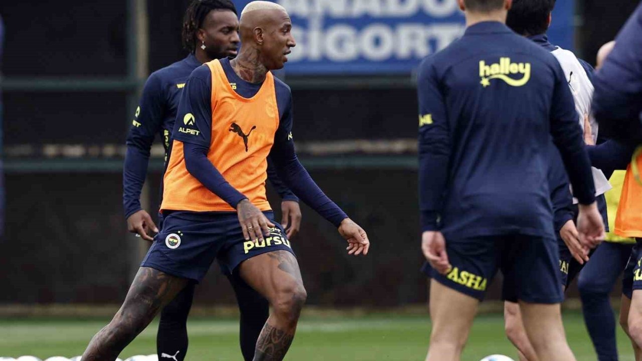 Fenerbahçe, izin sonrası Bodrum FK maçı hazırlıklarına başladı
