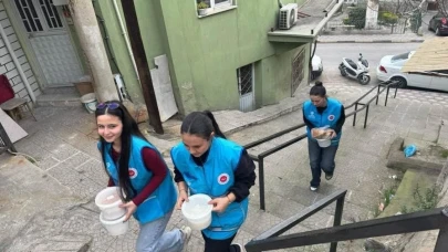 Somalı gençler Ramazan bereketini paylaştı