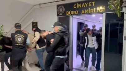 İzmir’de silahlı kavga: 1 ölü!