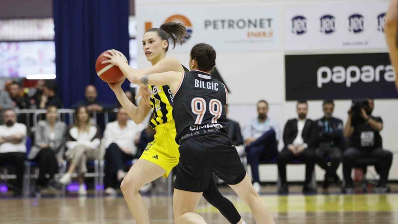 Fenerbahçe seride 1-0 öne geçti