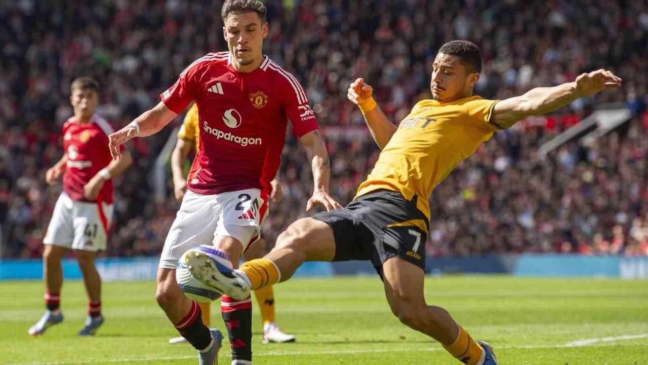 Manchester United evinde Wolverhampton’a kaybetti