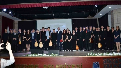 Güzel Sanatlar Lisesi öğretmen ve öğrencilerinden Neşet Ertaş konseri
