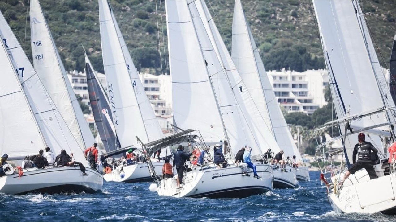İzmir'de yelkenler zirveye açıldı