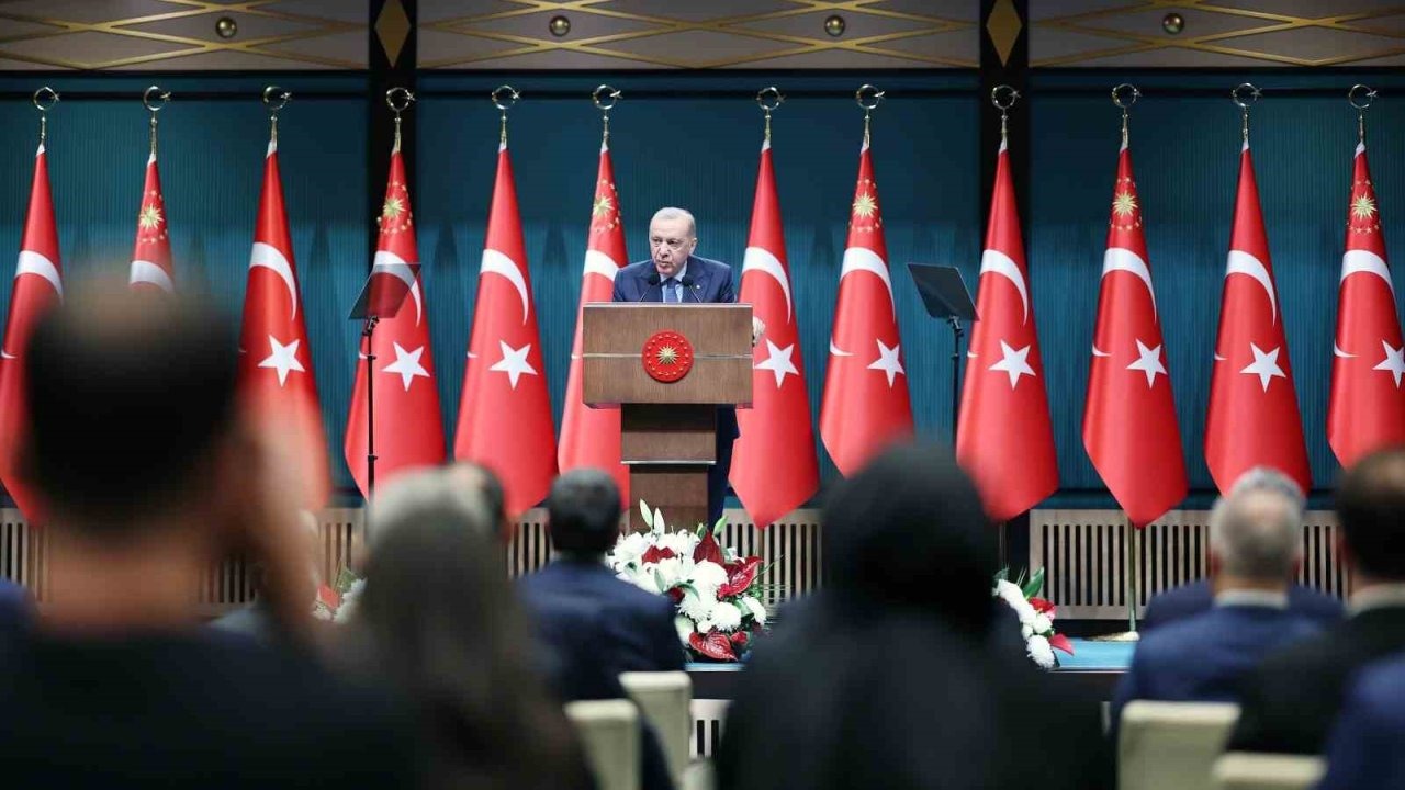 Erdoğan: "İstanbul, sizin siyasi ikbal heveslerinize kurban edilecek bir şehir değildir"