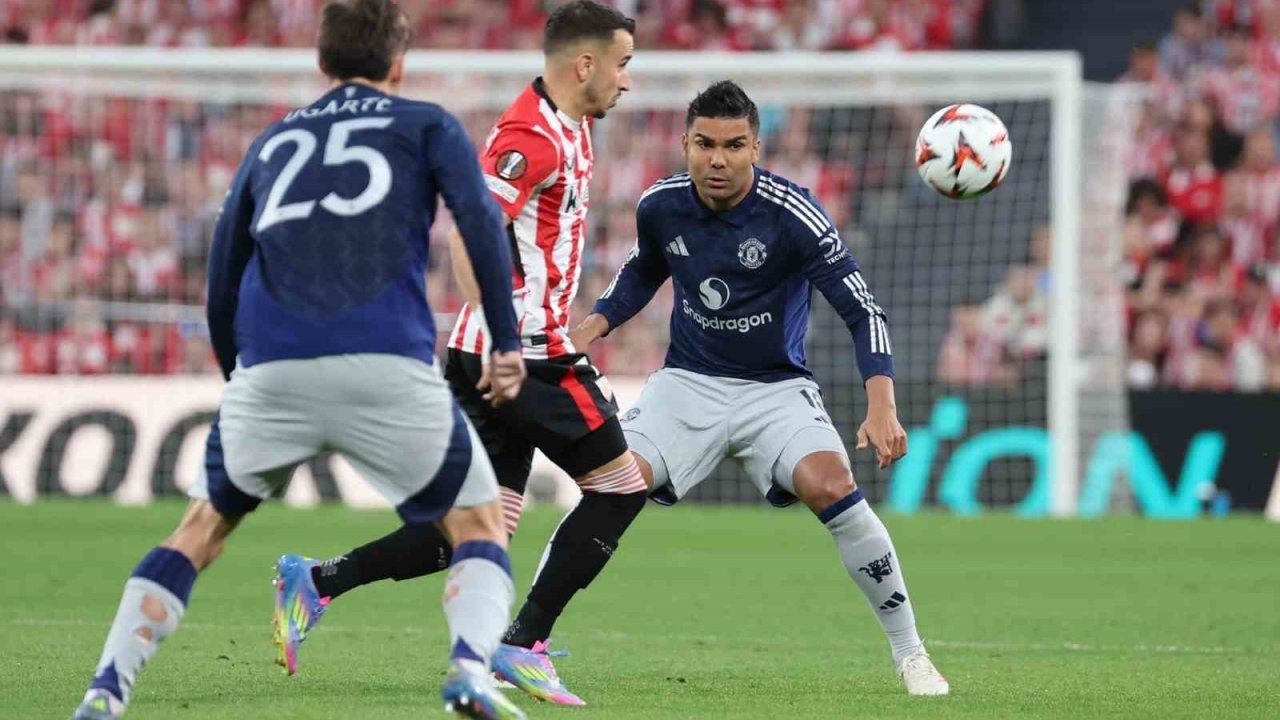 Manchester United, İspanya’da farklı kazandı