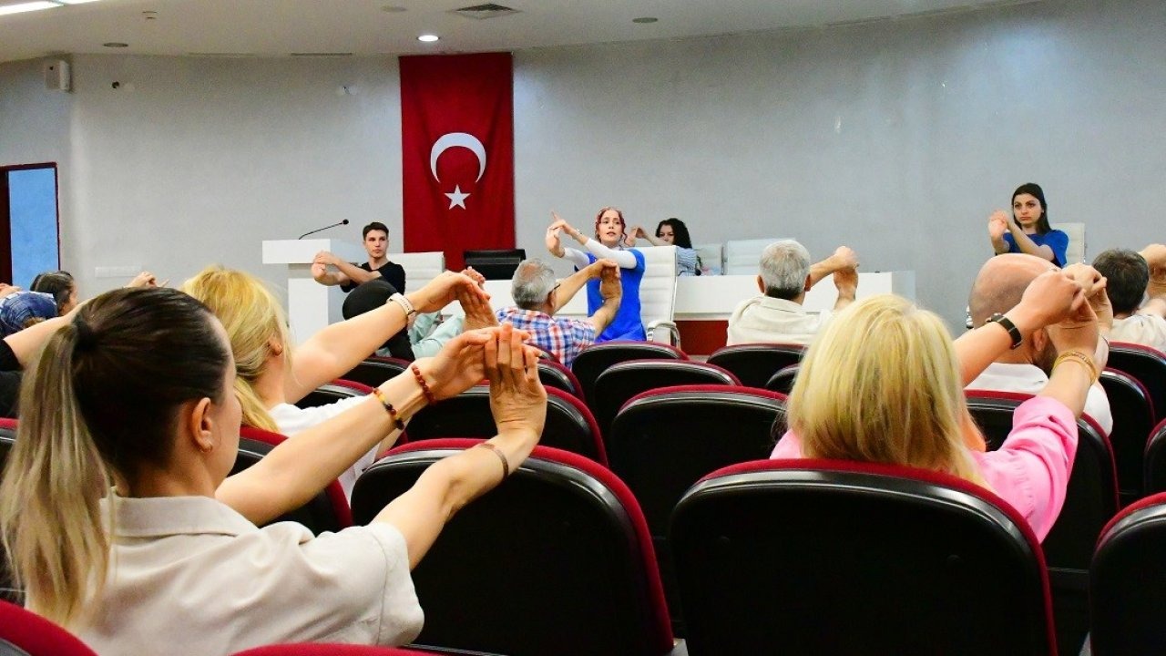 MCBÜ personeline uygulamalı ofis egzersizleri semineri verildi