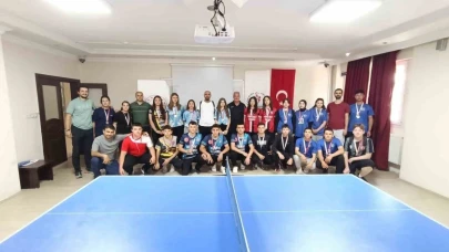 İlçede masa tenisinde kazananlar belli oldu