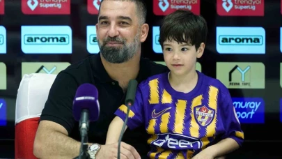 Arda Turan: "Önümüzde yurt dışından 4 teklif var"