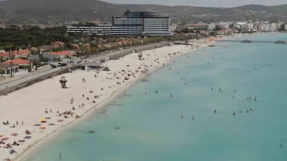 İzmirli vatandaşlar, hafta sonu Çeşme’nin keyfini çıkardı