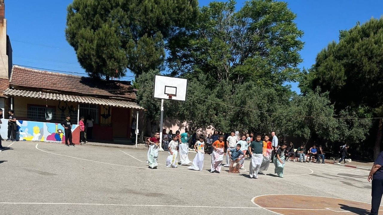 İlçede unutulmaya yüz tutmuş çocuk oyunları yeniden yaşatılıyor