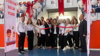 Manisalı öğrencilerin çalışmaları büyük dikkatle incelendi