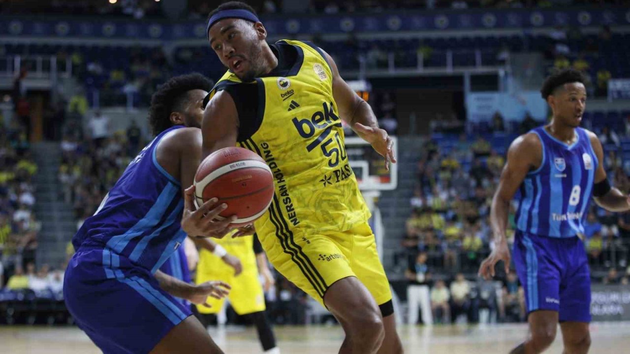 Fenerbahçe, Basketbol Süper Ligi’nde yarı finale yükseldi
