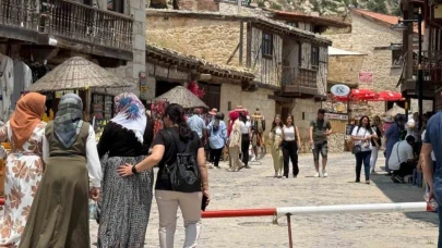 Frig Vadisi bu bayramda ziyaretçilerin gözdesi oldu