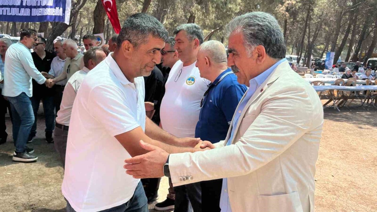 Erzurumlular İzmir’deki piknik şöleninde bir araya geldi