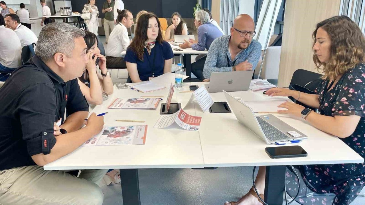 İzmir’de Eğitimde Yapay Zeka Çalıştayı