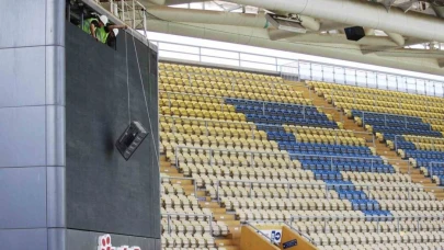 Fenerbahçe stadındaki scoreboardlar yenileniyor