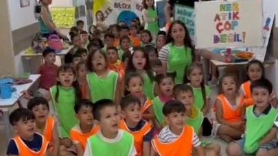 Manisa'da minikler çevre için oturdu
