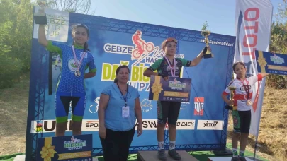 Manisalı pedallar Gebze’de kürsüye çıktı