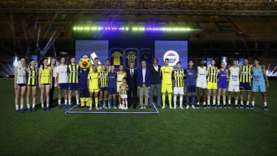 Fenerbahçe’nin 2025-2026 sezonu formalarının lansmanı yapıldı