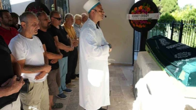 Kurtlar Vadisi dizisinin ’Kibritçi Çevat’ı Şekip Taşpınar son yolculuğuna uğurlandı