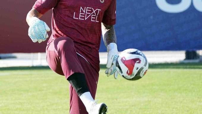 Galatasaray hazırlıklarını çift idman yaparak sürdürdü