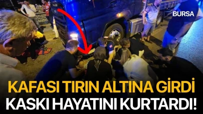 Kafası tırın altına girdi kaskı hayatını kurtardı!