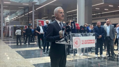 Ulaştırma ve Altyapı Bakanı Uraloğlu: "Bu tren, birliği, dirliği, vatan sevgisini ve millet iradesini taşıyacak"
