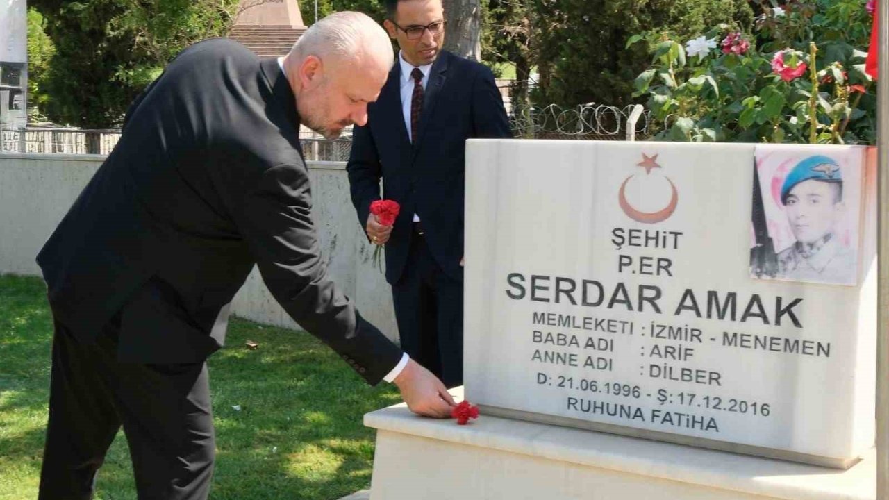 15 Temmuz şehitleri Menemen’de törenle anıldı